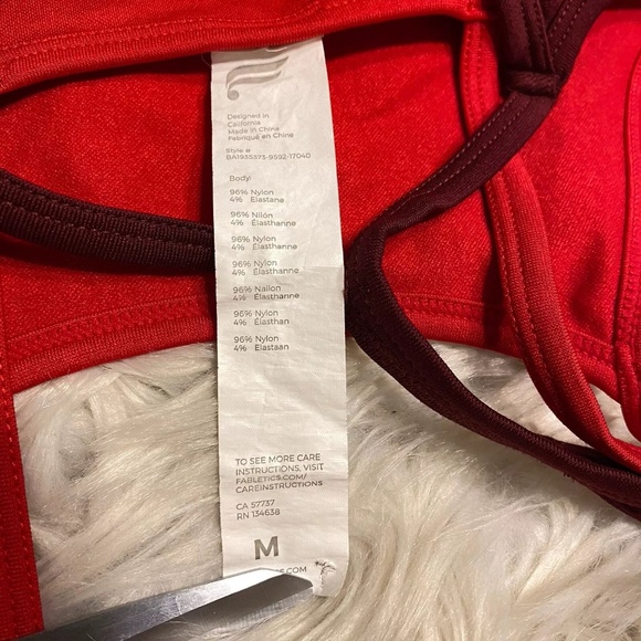 Fabletics XL High-Waisted Seamless Stripe 7/8 Pant and Poppy Seamless Sports Bra - Picture 3 of 16